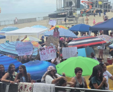 Público madruga e garante lugar para show de Ana Castela no Litoral