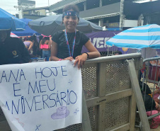 Público madruga e garante lugar para show de Ana Castela no Litoral