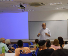  Mais de 70 idosos participam de workshops letramento em inteligência artificial