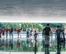 Programa “Arte para Maiores” explora a arquitetura do MON no mês de março