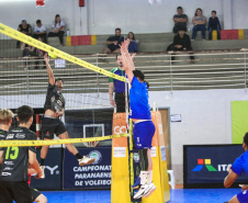 Com apoio do Estado, Projeto Colombo Vôlei abre inscrições gratuitas para 150 adolescentes na Região Metropolitana de Curitiba