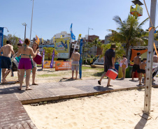 Sanepar já distribuiu 175 mil copos de água durante shows no Litoral 