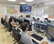 SESA - Centro de Informações Estratégicas da Sesa atua como “radar” para antecipar emergências de saúde pública no Paraná