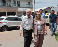 O governador em exercício Darci Piana e o secretário de Agricultura e Abastecimento, Márcio Nunes, assinam nesta sexta-feira (20) a liberação de R$ 34,8 milhões para pavimentação de duas estradas rurais de Roncador