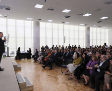 Estado vai capacitar dois mil servidores para atuarem em contratações públicas