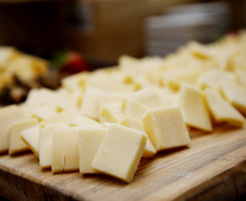 Paraná concede benefício fiscal para produtores de queijo mussarela e prato para aumentar competitividade