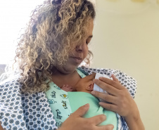 SESA - Mães de bebês prematuros recebem apoio em saúde mental no PR