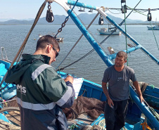 Atividades ambientais na Ponte de Guaratuba