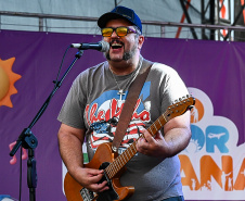 Palcos Sunset levam milhares a shows gratuitos de artistas  paranaenses