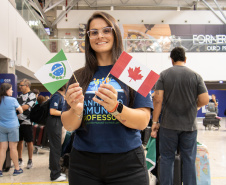 Ganhando o Mundo Professor leva docente de Rio Bonito do Iguaçu ao Canadá
