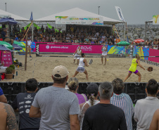 Portos do Paraná - Beach tennis movimenta o litoral no Verão Maior 2026, com apoio da Portos do Paraná