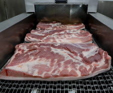 Diplomacia e status sanitário estimulam as exportações de suínos do Paraná