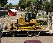 Estado entrega sete máquinas agrícolas por dia para municípios paranaenses