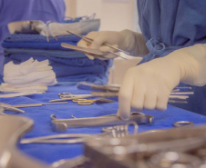  Procon-PR alerta sobre cobrança indevida de taxa de instrumentador cirúrgico