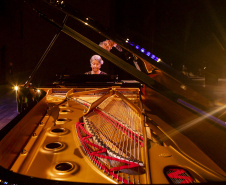 Novo piano marca aporte histórico no Teatro Guaíra e inaugura temporada da OSP