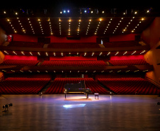 Novo piano marca aporte histórico no Teatro Guaíra e inaugura temporada da OSP