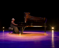 Novo piano marca aporte histórico no Teatro Guaíra e inaugura temporada da OSP