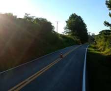 PR-825 em Campina do Simão