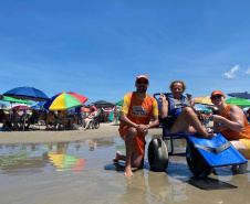 rograma que possibilita acesso ao mar reúne histórias de superação