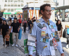 SEEC: Abertura da exposição “Vitrine Panfletária”, do artista Elilson, propõe novo olhar sobre os arquivos urbanos