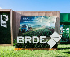 BRDE assina convênio para apoiar empresas do Oeste do Paraná no Show Rural