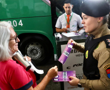 Programa Mulher Segura realiza ação na rodoferroviária de Curitiba