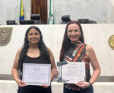 Proposta de estudante da rede estadual vira lei e implementa programa permanente de orientação vocacional no Paraná