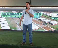 Entrega de casas e estradas rurais Terra Rica