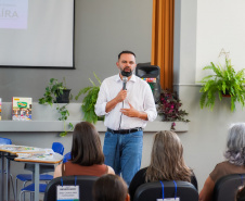 SEED - Escolas integrais recebem material de educação para o trânsito
