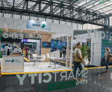 BRDE participa da Expo Smart City Curitiba e amplia atuação com prefeituras da Região Sul