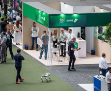 BRDE reúne prefeitos e lideranças de 15 municípios em agenda estratégica durante Smart City Expo 