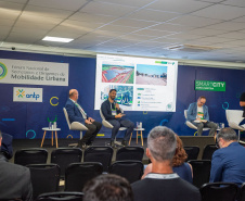 BRDE reúne prefeitos e lideranças de 15 municípios em agenda estratégica durante Smart City Expo 