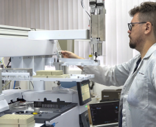 Sanepar eliminou no tratamento 100% da substância que causou sabor e odor na água em Ponta Grossa