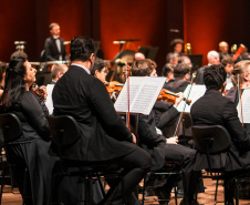 TEATRO GUAÍRA - Com novo piano e solista internacional, Orquestra Sinfônica do Paraná abre temporada 2026 no Guairão