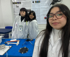 Rede de Clubes de Ciência fortalece protagonismo de meninas na pesquisa escolar