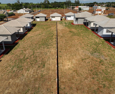 Entrega de casas e estradas rurais Terra Rica