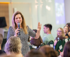 SEED - Literacia digital: Paraná reúne embaixadores para aprimorar uso de tecnologias no ensino de Matemática e Língua Portuguesa