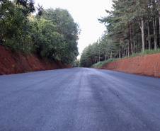 Estrada da Gruta em Teixeira Soares