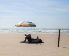 FIM DE SEMANA SERÁ DE SOL E CALOR NO PARANÁ, AFIRMA SIMEPAR