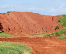 Em Loanda, obra para conter maior erosão urbana do Paraná atinge 82% de execução