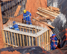 Em Loanda, obra para conter maior erosão urbana do Paraná atinge 82% de execução