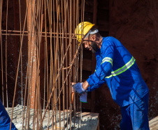 Em Loanda, obra para conter maior erosão urbana do Paraná atinge 82% de execução