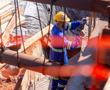 Em Loanda, obra para conter maior erosão urbana do Paraná atinge 82% de execução