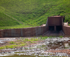 Em Loanda, obra para conter maior erosão urbana do Paraná atinge 82% de execução