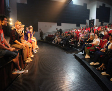 G2 Cia de Dança apresenta “GAG” a público de 300 pessoas em Campo Mourão