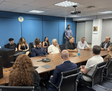 SETI - Governo anuncia projeto para digitalizar acervos históricos do Arquivo Público do Paraná