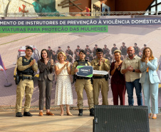 PMPR entrega 54 viaturas e capacita 152 policiais para reforçar combate à violência doméstica no Estado