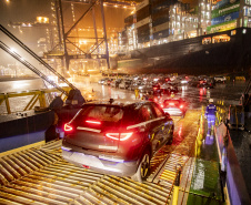 Porto de Paranaguá registra maior desembarque de veículos elétricos do Paraná