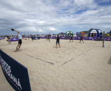 Portuários e atletas disputam FPT Beach Series 1500 em Caiobá