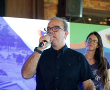 Estimativa é que turistas da América do Sul injetaram 320 milhões de dólares no Paraná em 2025